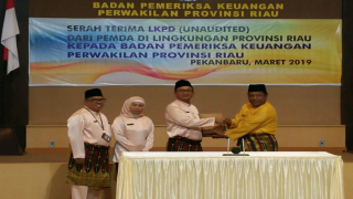 Pemkab Rohil Raih Kedua Kali Penghargaan Opini WTP Dari BPK RI