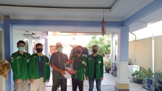 Bantu Hadapi Covid 19, BEM Faperta UIR Salurkan Donasi Sembako Kepada Masyarakat