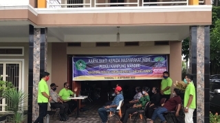 MAHASISWA UNILAK MELAKUKAN KEGIATAN KARYA BAKTI MASYARAKAT SEBAGAI WUJUD BAKTI MAHASISWA KE MASYARAKAT MAHASISWA UNILAK MELAKUKAN KEGIATAN KARYA BAKTI MASYARAKAT SEBAGAI WUJUD BAKTI MAHASISWA KE MASYARAKAT
