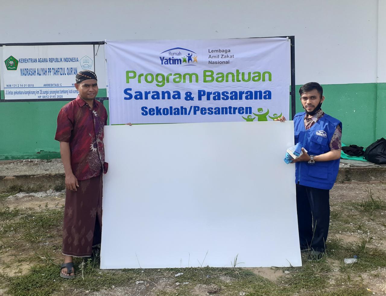Rumah Yatim Membarikan Bantuan Untuk Ponpes Tahfizul Quran