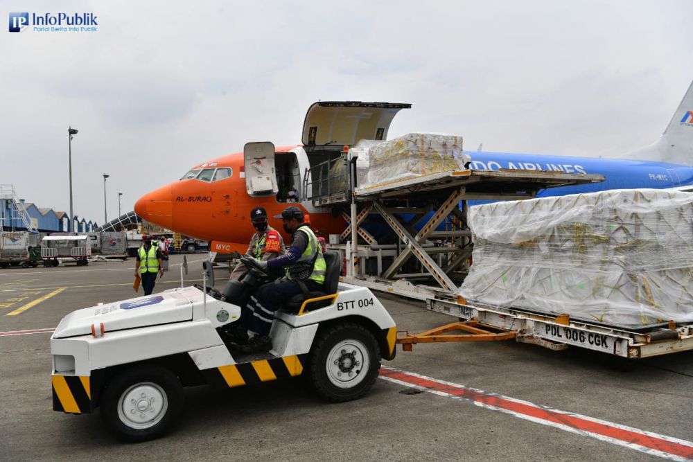 Total Vaksin Tembus 300 Juta Dosis, Lebih dari 12 Juta Vaksin Tiba Dalam Tiga Hari