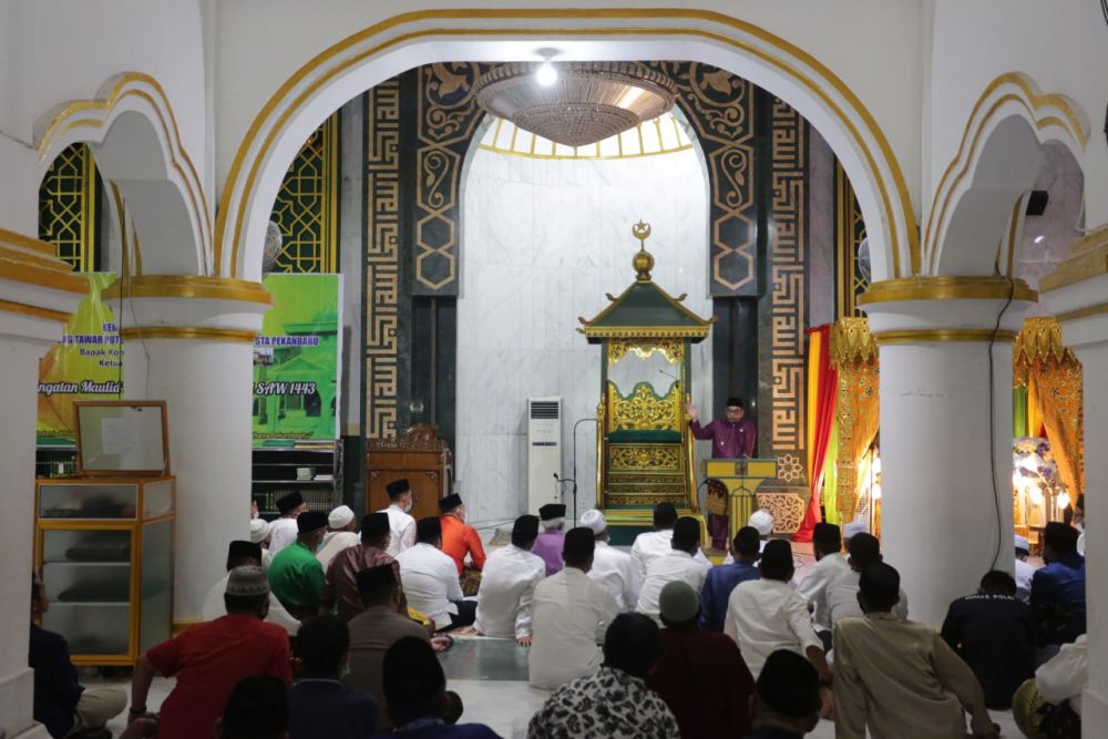 Wagubri Hadiri Maulid Nabi Muhammad SAW di Masjid Raya Senapelan