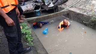 Bocah 3 Tahun Hanyut Saat Main di Aliran Parit