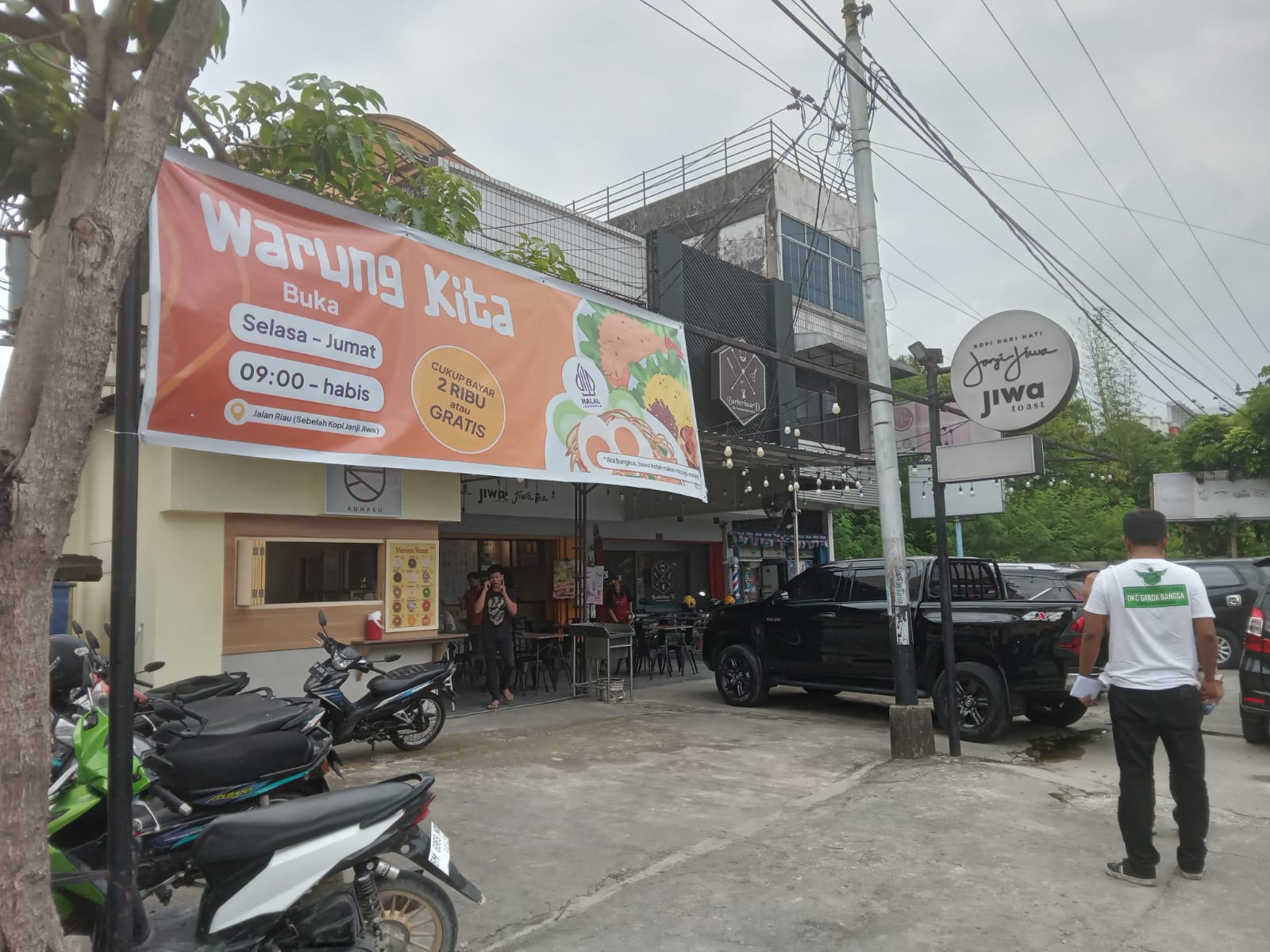 Cuma Rp 2000 dapat Makanan Vegetarian Lezat dan Membantu Sesama di Warung Kita