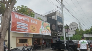 Cuma Rp 2000 dapat Makanan Vegetarian Lezat dan Membantu Sesama di Warung Kita