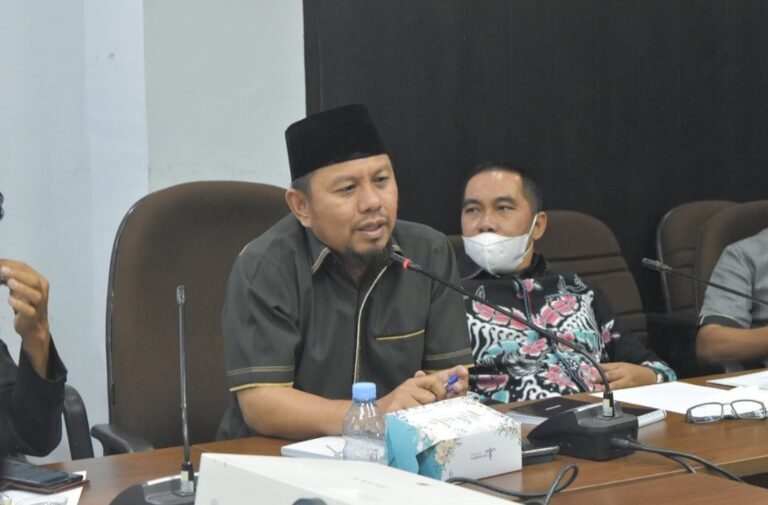 1680707988-CAKRARIAU COM-Komisi-IV-Hearing-Dinas-Perkim-Bahas-Pelaksanaan-Kegiatan-2023-3-768x505