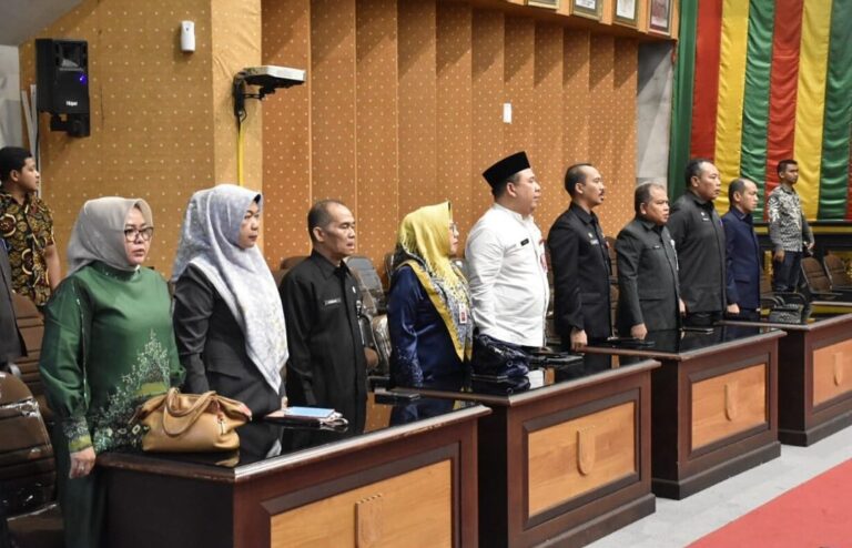 1680709111-CAKRARIAU COM-Sidang-Paripurna-Jawaban-Pemerintah-Terhadap-Pandangan-Umum-Fraksi-DPRD-Pekanbaru-4-768x