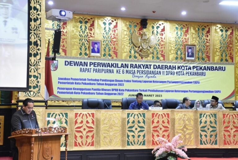 Sidang Paripurna Jawaban Pemerintah Terhadap Pandangan Umum Fraksi DPRD Pekanbaru